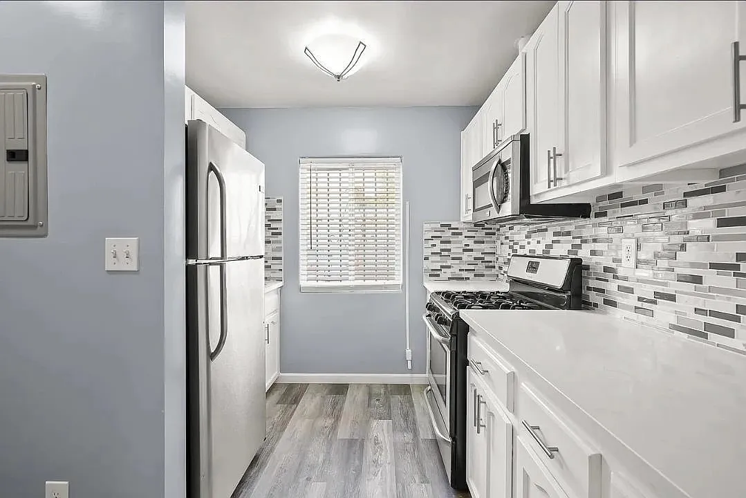 11440 Old River — Photo 4