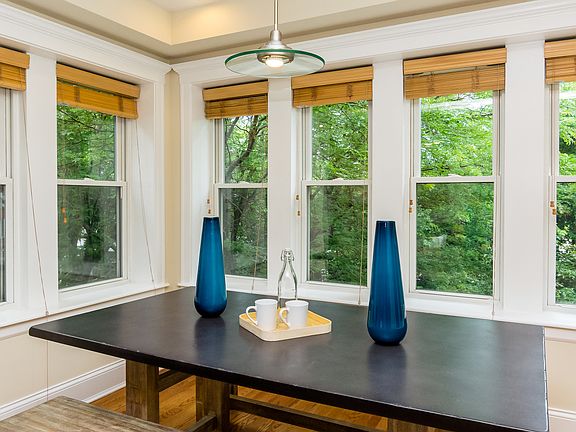 4th image of 1725 W Bryn Mawr Ave #3S