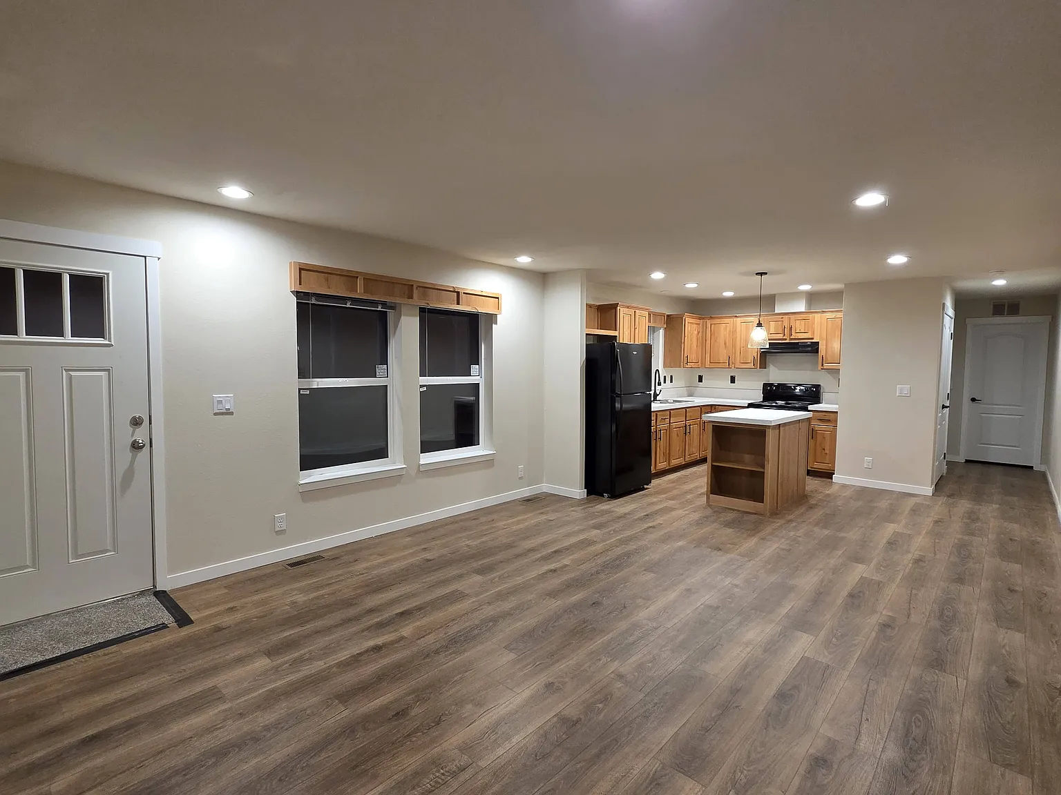 2 bed, 1140 sqft, $1,800 — Photo 4
