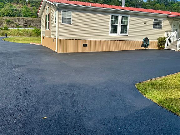5th image of 132 Kingdom Hall Ln