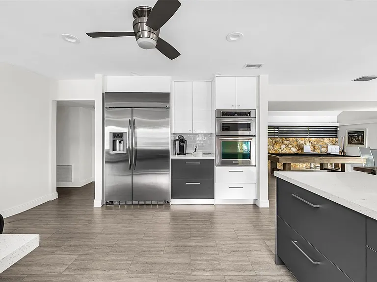 39 Castle Harbor Isle Dr — Photo 10