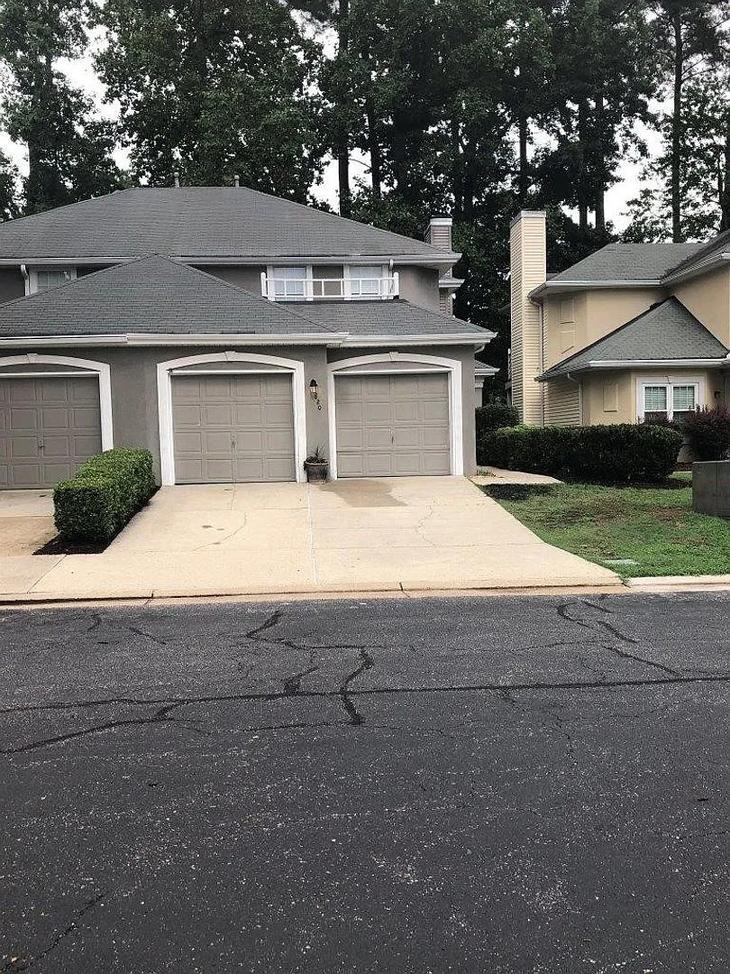 820 E. Willow Point Place, Newport News - Available NOW — Photo 3