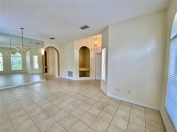 5th image of 2125 Oakington St