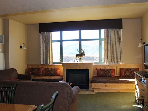 3rd image of 2300 Mount Werner Cir #542