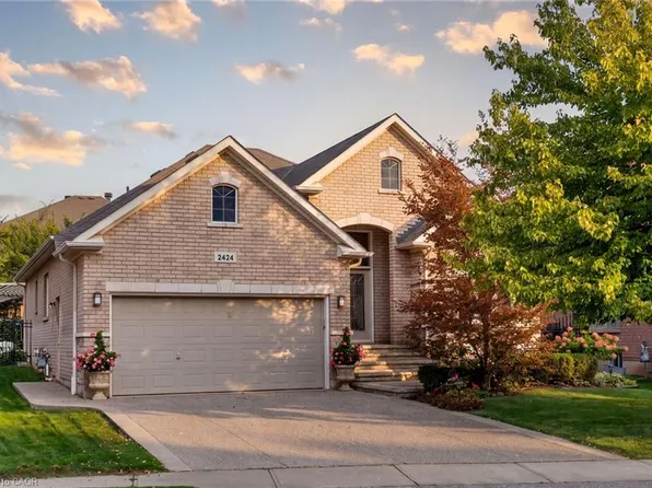 2424 Tesla Cres, Oakville, ON L6H 7T6