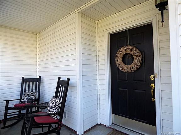 2nd image of 4019 Huntmeadow Dr
