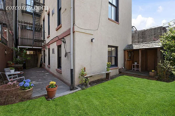 Sold by Corcoran | media 23