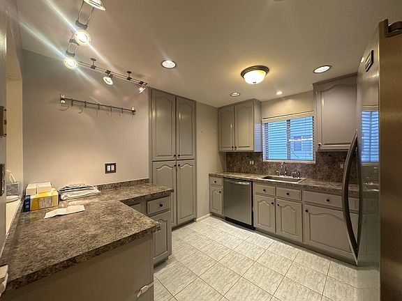 3rd image of 48 Hemlock St #1
