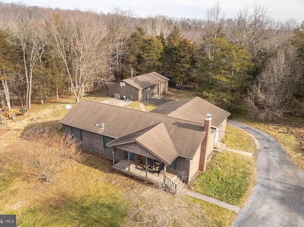 338 Calamus Ln, Strasburg, VA 22657