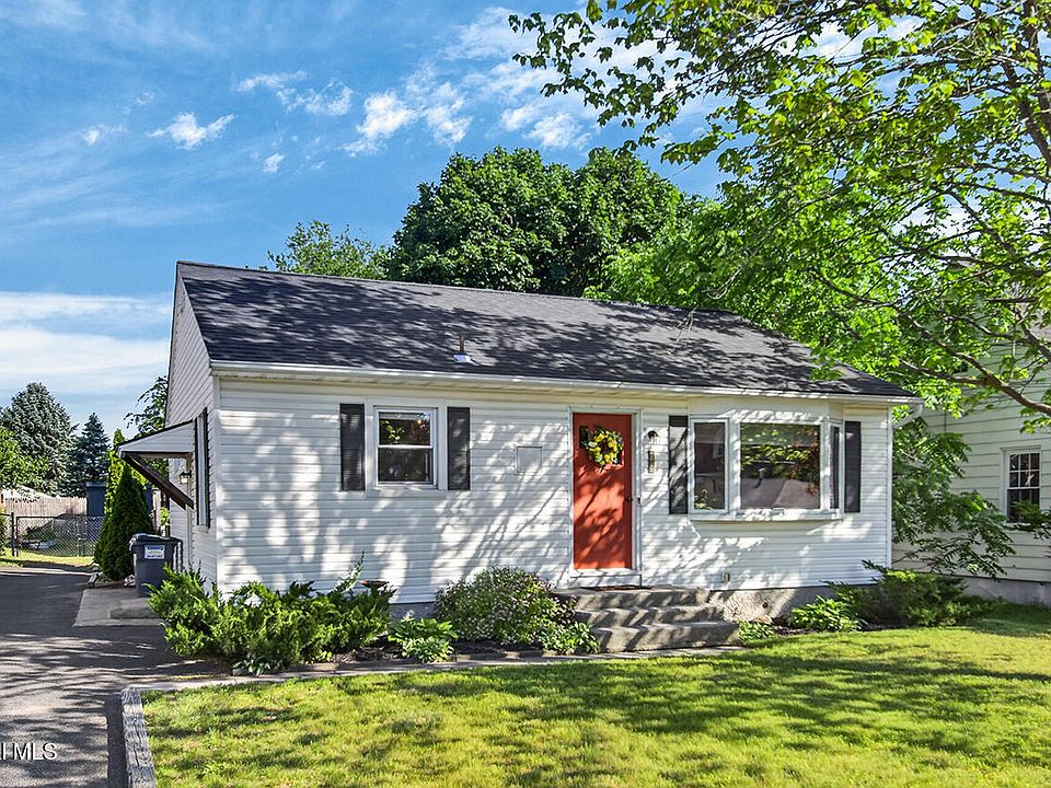 1st image of 28 Smith Avenue