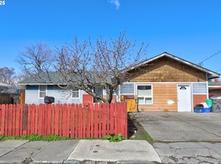 1219 E 13th St, The Dalles, OR 97058