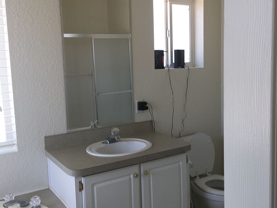 1st image of 28150 Reservoir Ave