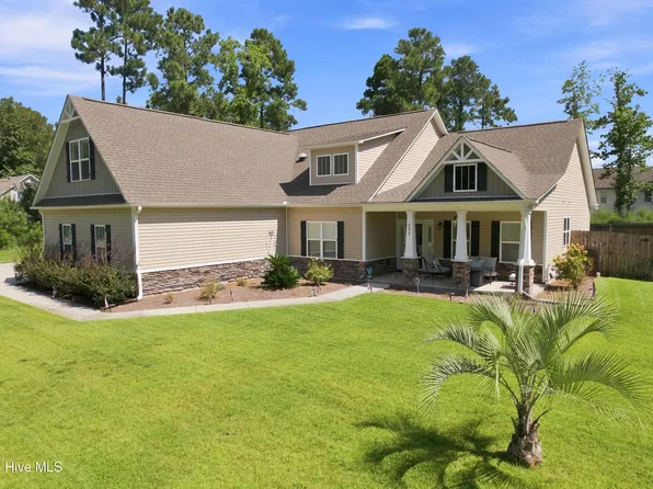 693 Dan Owen Drive, Hampstead, NC 28443