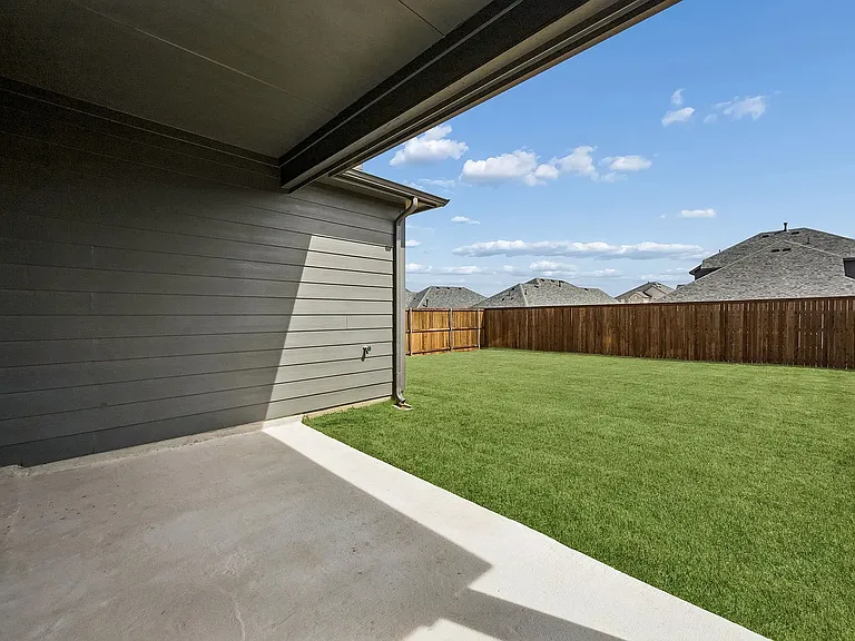 3115 Cordelia Dr — Photo 3