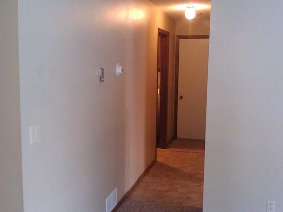 5th image of 602 High Plains Ct