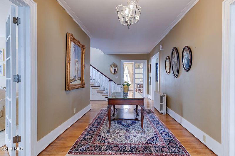 2nd image of 400 S Melcher Street