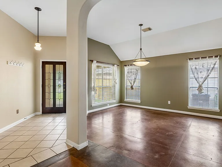 7206 W Magic Mountain Ln — Photo 6