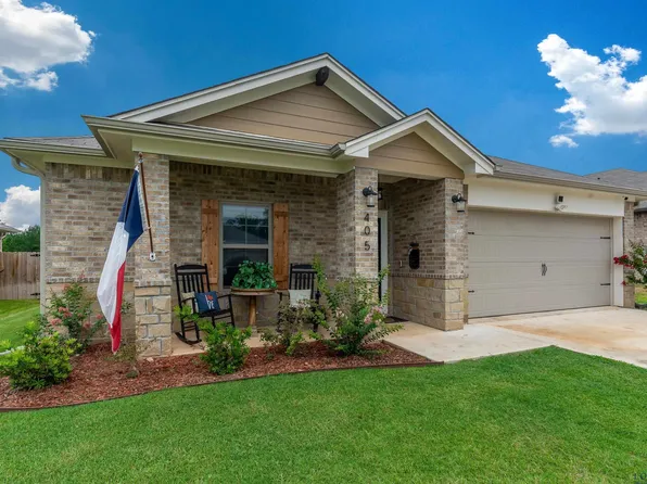 405 Caprock Dr, Longview, TX 75605