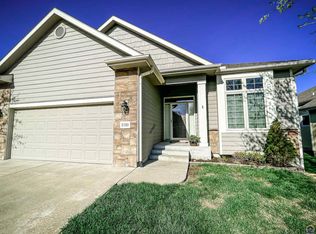 2769 SW Blue Stem Dr, Topeka, KS 66614