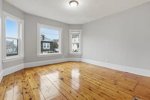 35 Oakland St #1 Photo 1