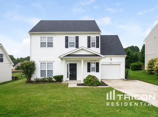 4643 Fox Thorne Dr, Charlotte, NC 28216