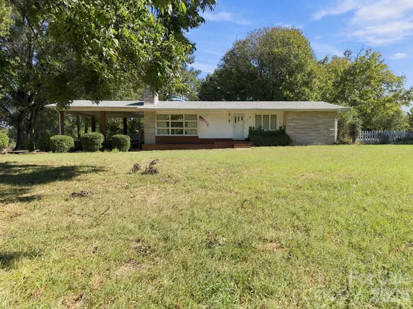 816 N Central Ave, Locust, NC 28097