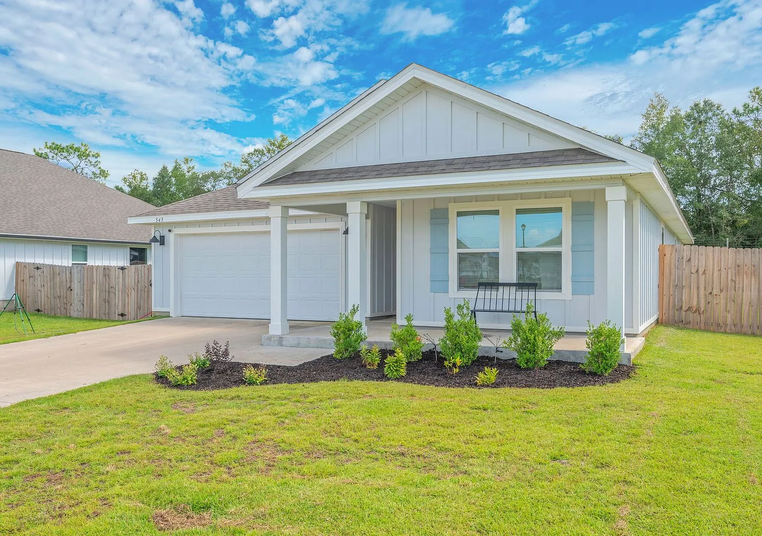 Home in Shoal River Landing- Community Pool! — Photo 3