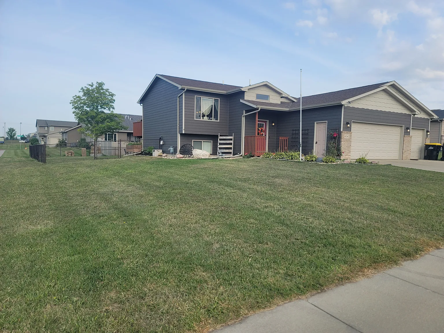 4 bed, 1738 sqft, $2,650 — Photo 1