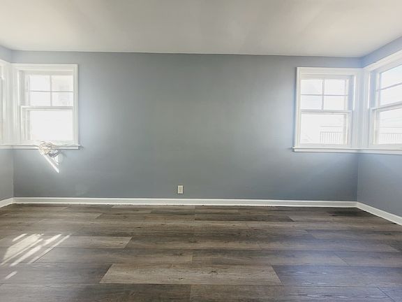 5th image of 713 W 1st St #6