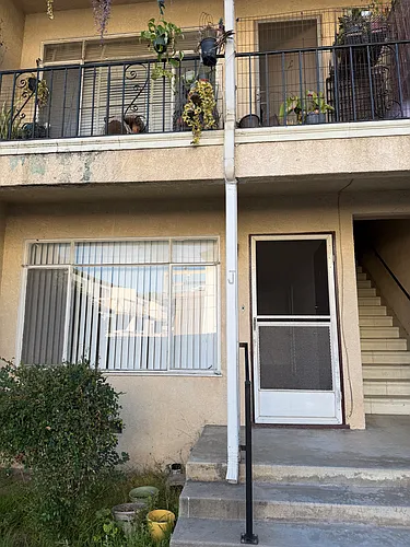 918 W Huntington Dr #J Photo 1