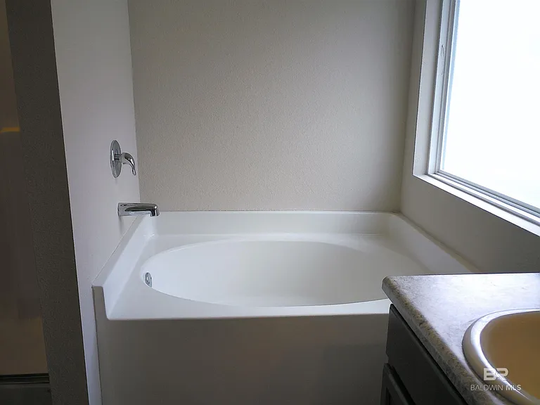 224 Fulham Ln — Photo 8