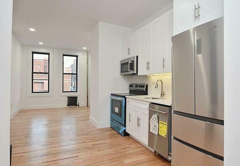 1st image of 537 Lenox Ave #1B