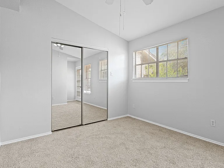 1815 River Crossing Cir #D — Photo 21