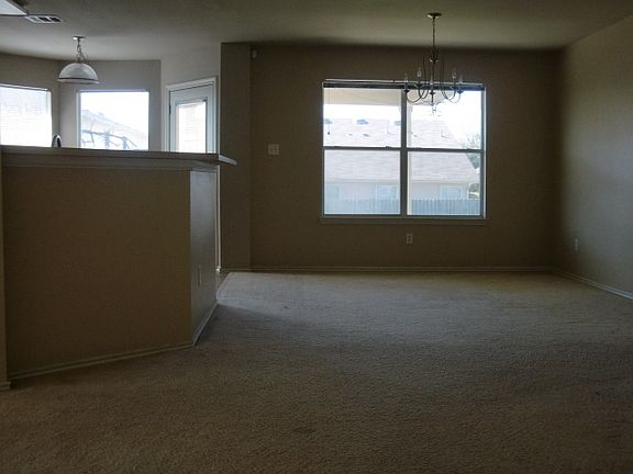 3rd image of 217 Hereford St