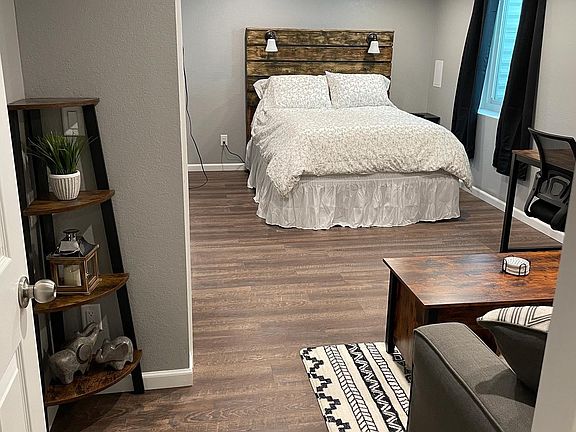 Queen bed