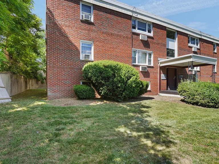 2160 Mineral Spring Ave #3-10 — Photo 13