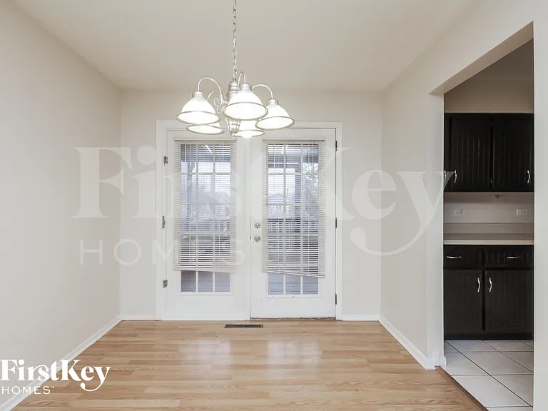 5724 Edward Dr — Photo 5
