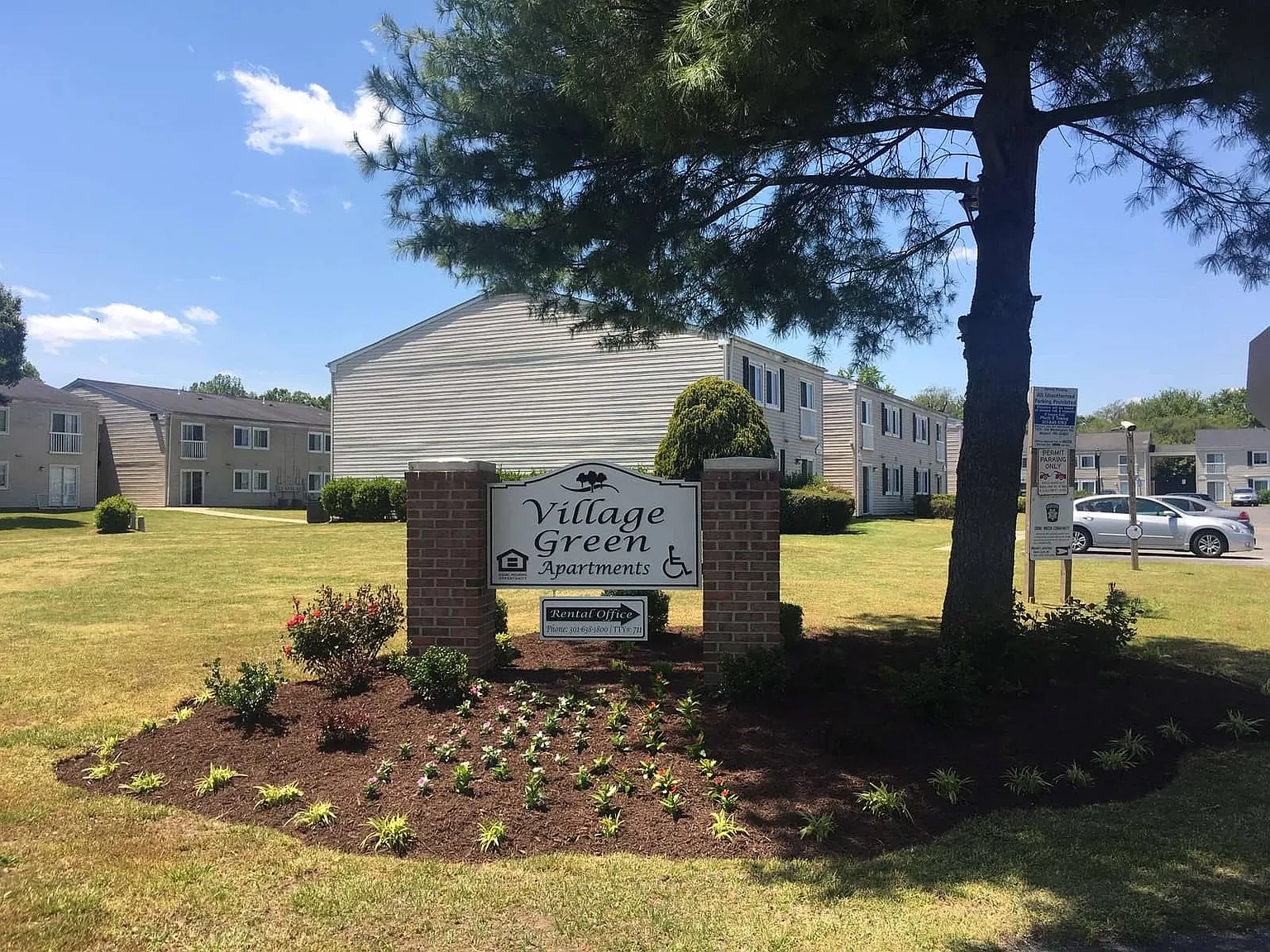Village Green Apartments — Photo 4