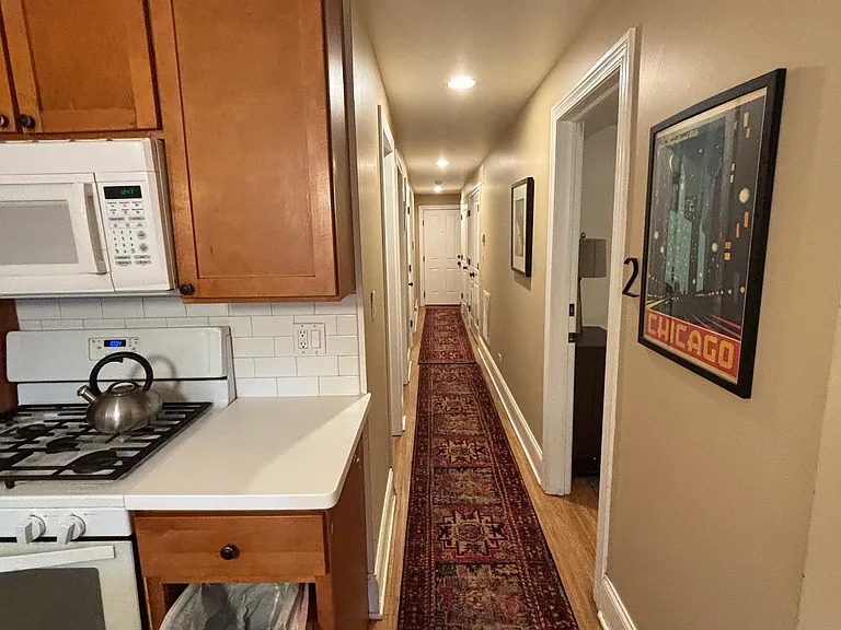 1502 W Polk St — Photo 5