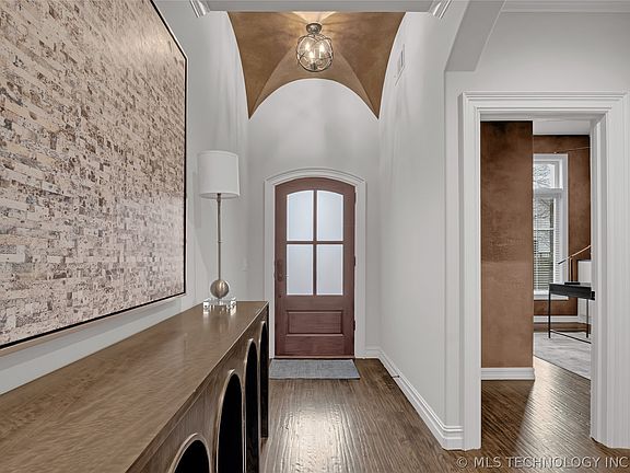 4th image of 1436 E 37th Pl