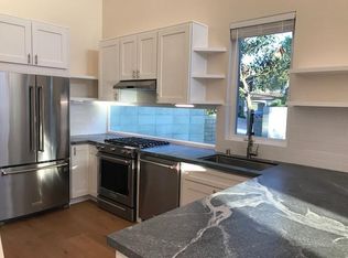 528 Park Ln #B, Encinitas, CA 92024