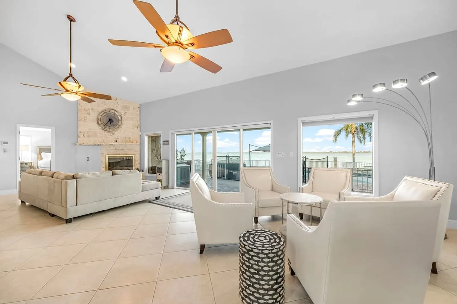 5 bed, 5.0 bath, $9,180 — Photo 4