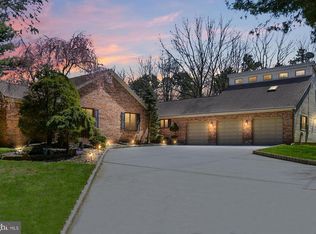 217 Old Forge Rd, Monroe Township, NJ 08831