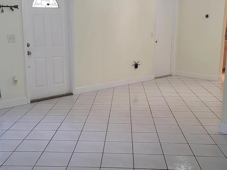2590 NW 98th Ave — Photo 4