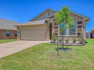 13305 SW 4th Ter, Yukon, OK 73099