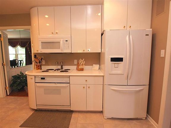 5th image of 5862 Countryhills Dr