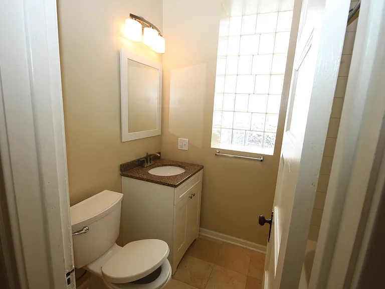 1336 W Belmont Ave #3 — Photo 8