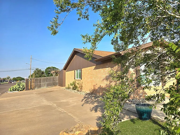 2602 N Pecos St #A — Photo 2