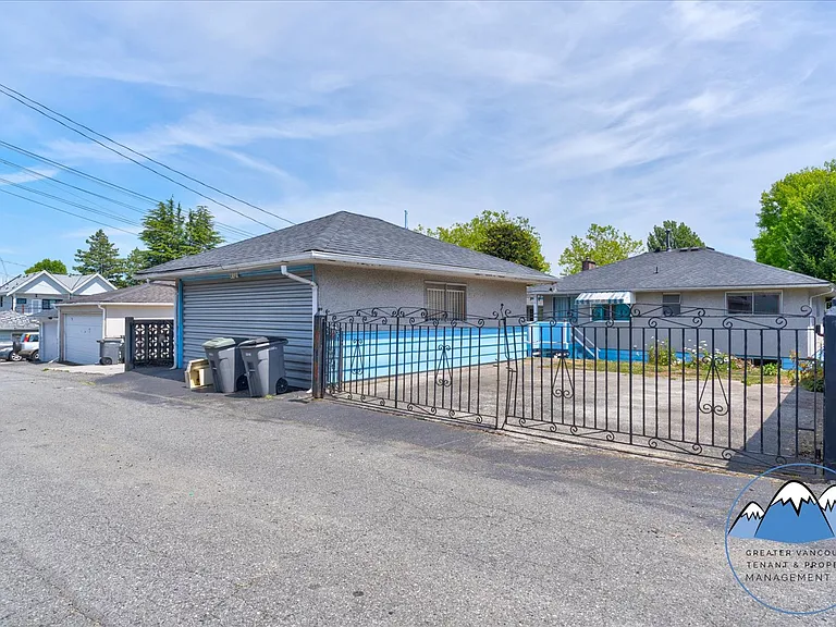 6589 Elliott St — Photo 24