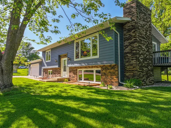 102 Ross Gdn NW, Alexandria, MN 56308